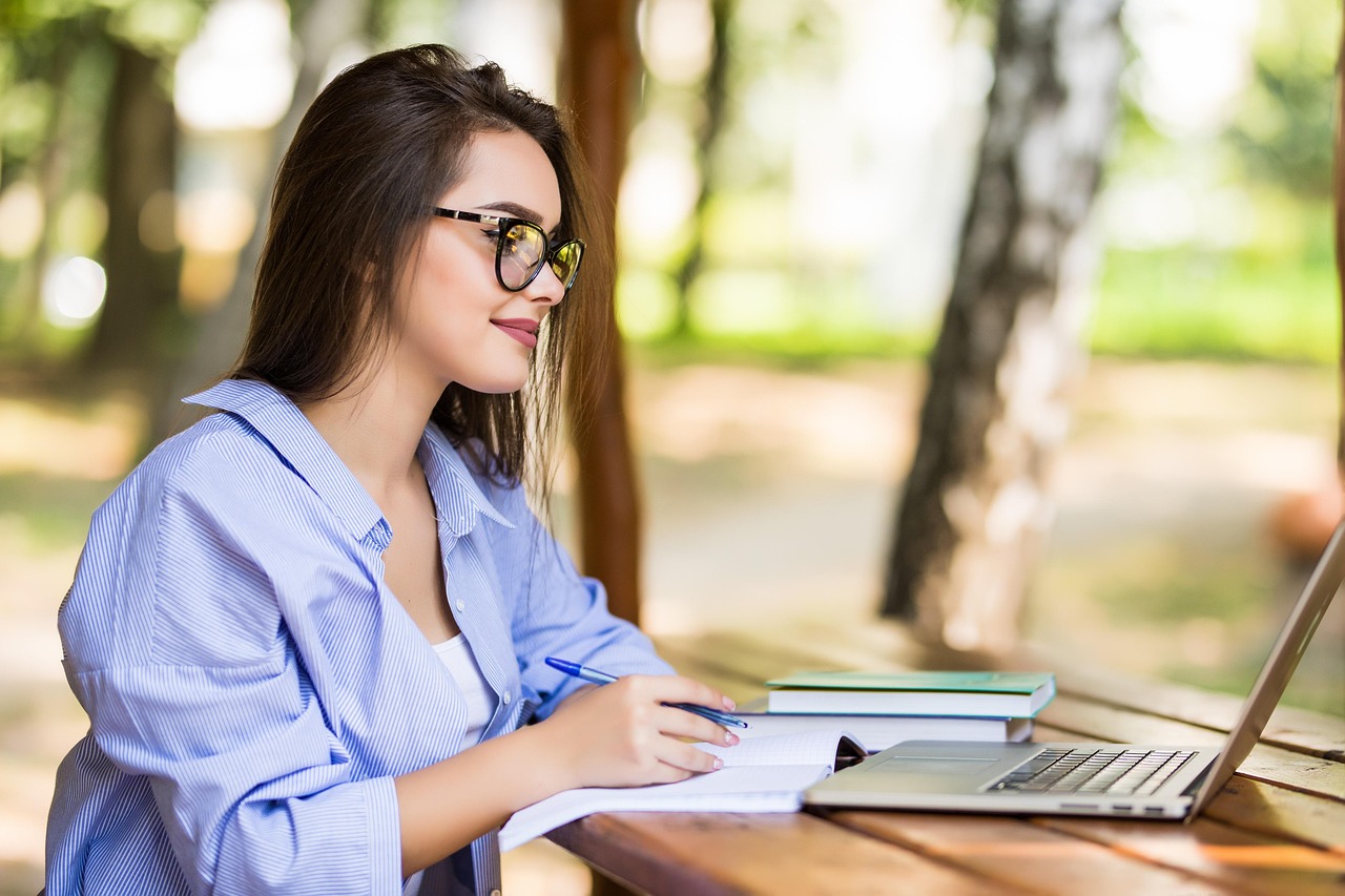 Lov na vysněnou práci: Proč v roce 2026 už nestačí jen „poslat životopis“